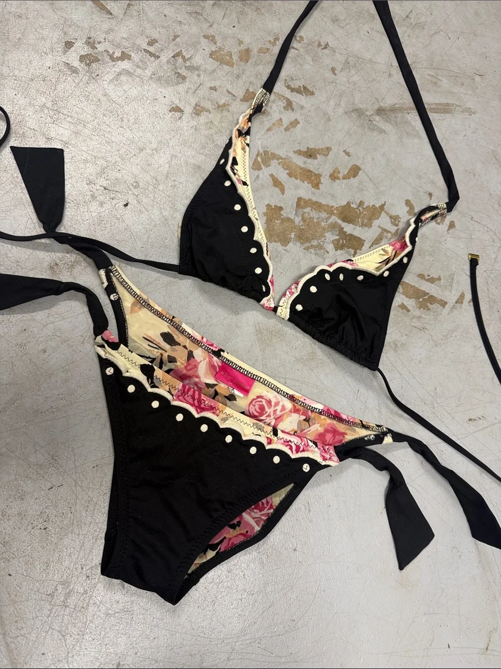 Black Floral Trim Triangle Bikini Set - BETSEY JOHNSON Size Medium LIKE NEW